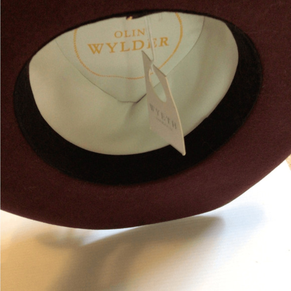 NEW ! The Crimson Crow Customized WyethXRuxpinsrags rancher